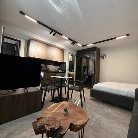 Black & Velvet * Tirana