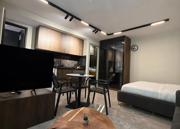 Black & Velvet * Tirana