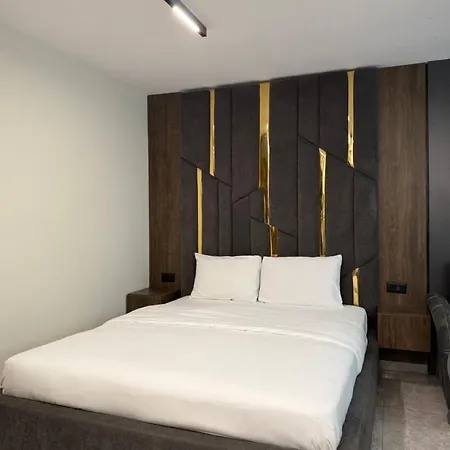 Black & Velvet Apartment *