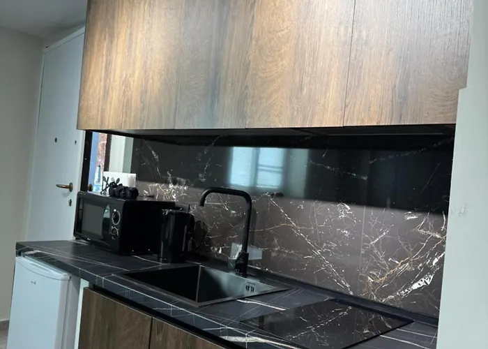 Apartment Black & Velvet