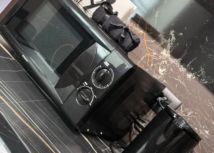 Black & Velvet Tirana